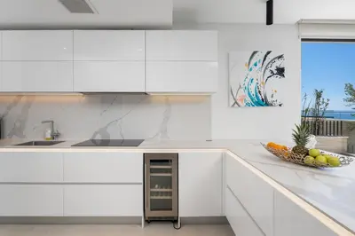 Kuhinja ili čajna kuhinja u objektu Seaview villa with Wellness, Dreams Of Dalmatia I