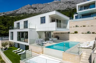 Bazen u objektu Seaview villa with Wellness, Dreams Of Dalmatia II ili u blizini