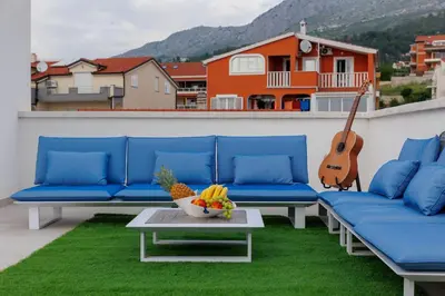 Pogled na planine ili pogled na planine iz vila