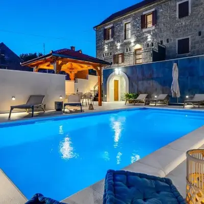 Charming Villa Perina with private heated pool
