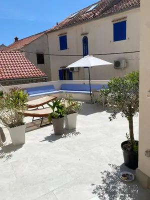 Popločani dio dvorišta ili vanjski dio objekta Villa de Blue 3