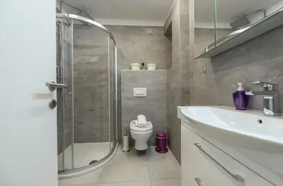 Kupaonica u objektu Luxury Apartment Purple Summer Sea view