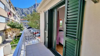 Pogled na planine ili pogled na planine iz apartmana
