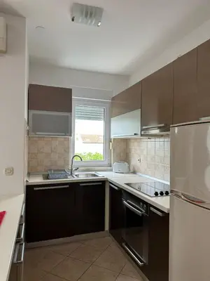 Kuhinja ili čajna kuhinja u objektu Apartment Bella with free parking