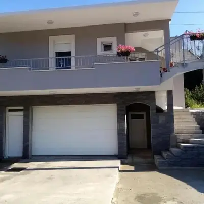 Holiday house with a parking space Ostrvica