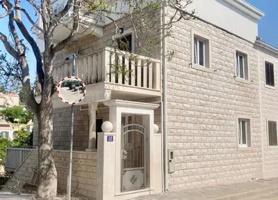 Zgrada u kojoj se nalazi apartman