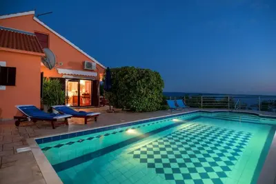 Bazen u objektu Villa Aquarius, Podstrana, Croatia ili u blizini