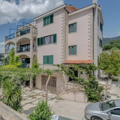 Pogled na planine ili pogled na planine iz apartmana