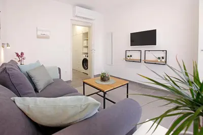 TV i/ili zabavni centar u objektu Santa Cruz Apartments Supetar