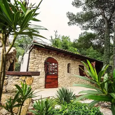 Holiday home Raos - a special stonehouse