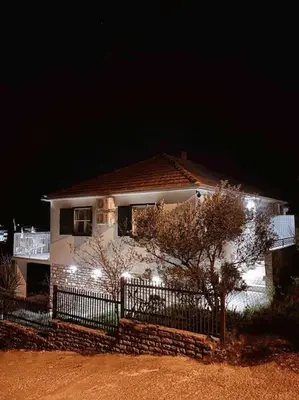 Zgrada u kojoj se nalazi vila