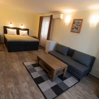 Taverna & Rooms