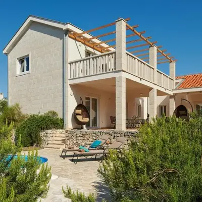 Nella Hvar