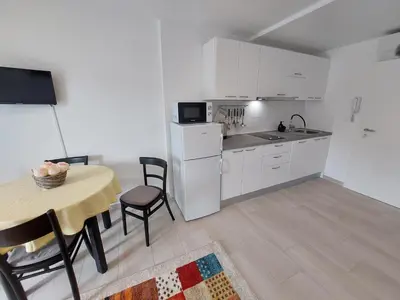 Kuhinja ili čajna kuhinja u objektu Apartmani Elisa