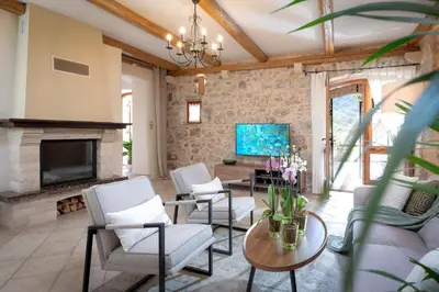 TV i/ili zabavni centar u objektu Villa Hedera - beautiful stone house Hvar