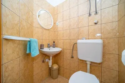 Kupaonica u objektu Adriatic Sea View Penthouse Apartment with parking - 5 min walk to coast