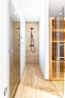 Kupaonica u objektu Luxury Villa Oriolus, heated pool, sauna, Split