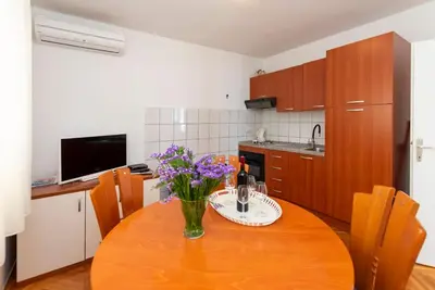 Kuhinja ili čajna kuhinja u objektu Apartments Marino