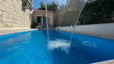 Bazen u objektu Villa Ardura - island holiday residence **** Bol. Island Brač ili u blizini
