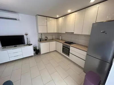 Kuhinja ili čajna kuhinja u objektu Spacious apartment in Makarska Maria
