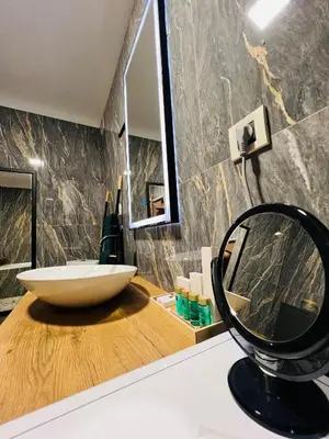 Kupaonica u objektu Luxury apartment 'On The Beach'
