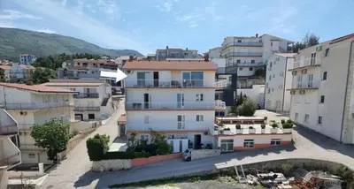 Pogled na planine ili pogled na planine iz apartmana