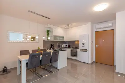 Kuhinja ili čajna kuhinja u objektu Apartment Nina Makarska