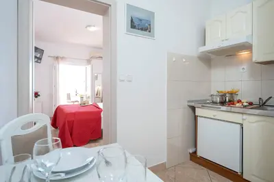 Kuhinja ili čajna kuhinja u objektu Apartments ''Tri Sestrice'' - ZF Hvar
