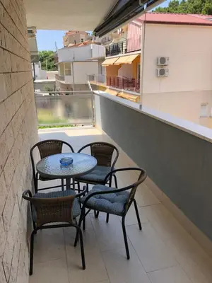 Balkon ili terasa u objektu Omis - private Ensuite room with balcony - hotel style