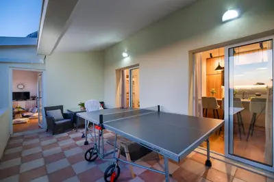 Stolni tenis u objektu Villa Biston ili u blizini
