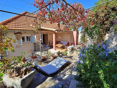 Vrt u objektu Holiday Home Mirna by Interhome