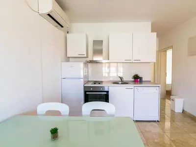 Kuhinja ili čajna kuhinja u objektu Apartment Villa 2 Pools-1 by Interhome