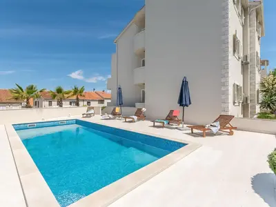 Bazen u objektu Apartment Villa 2 Pools-3 by Interhome ili u blizini