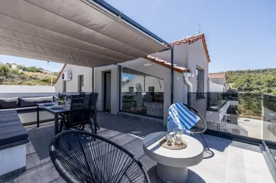 Balkon ili terasa u objektu Modern Sunset Sea View Apartment with Large Terrace - Immortelle