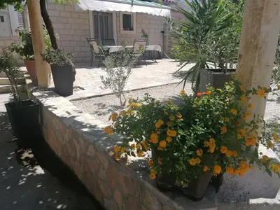 Vrt u objektu Apartments Ruža Vjetrova