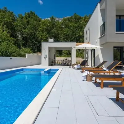 3-bedroom villa Pera with heated pool