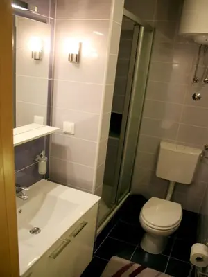 Kupaonica u objektu Apartments Cukarin