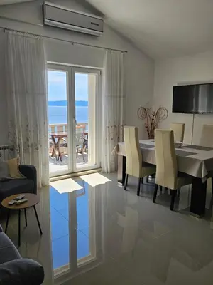 TV i/ili zabavni centar u objektu Apartments Sole