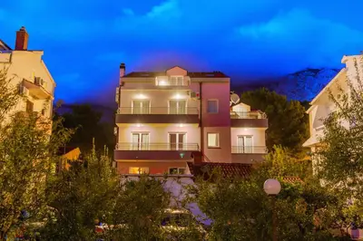 Vrt u objektu Apartments Andrijanić
