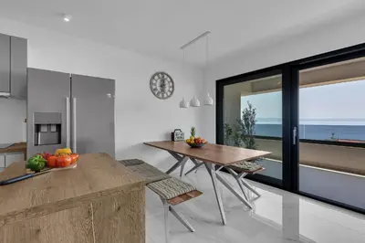 Kuhinja ili čajna kuhinja u objektu Luxury Penthouse ROMA