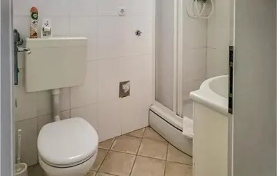 Kupaonica u objektu Stunning Home In Splitska - Supetar With Wifi