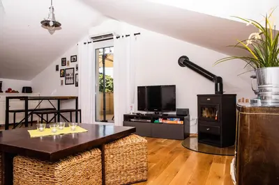 TV i/ili zabavni centar u objektu Apartments Marijin Dvor