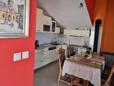 Kuhinja ili čajna kuhinja u objektu Nina Apartments