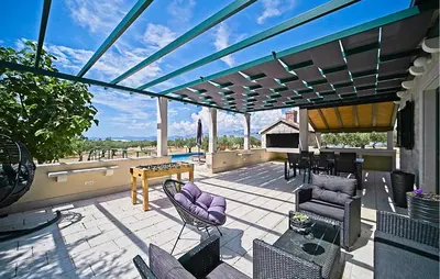 Balkon ili terasa u objektu Beautiful Home In Pucisca - Praznica