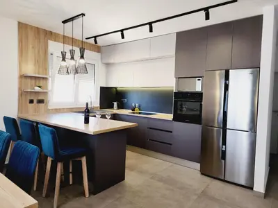 Kuhinja ili čajna kuhinja u objektu Luxury Penthouse White Angel