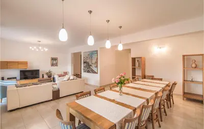 Kuhinja ili čajna kuhinja u objektu Villa Mirca