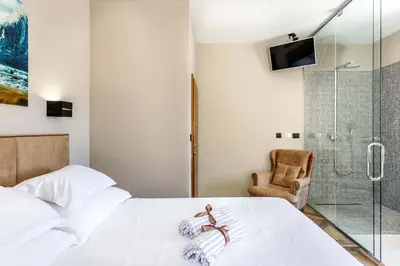 Krevet ili kreveti u jedinici u objektu Phenomenal Pucisca Villa Lighthouse St Nicholas 2 Bedrooms Floor Heating