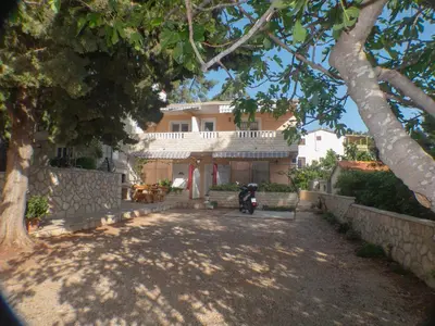 Zgrada u kojoj se nalazi apartman