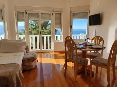 TV i/ili zabavni centar u objektu APARTMENTS BLUE ADRIATIC