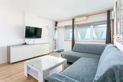 TV i/ili zabavni centar u objektu Family-friendly apartments with swimming pool Sumpetar, Omis - 21633